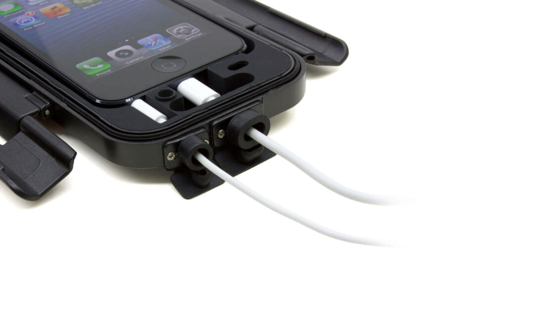 bike-mount-plus-for-iphone-5-connection-detail