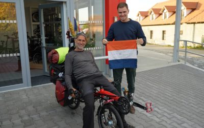 Richard Haket visiting AZUB – bike restoration