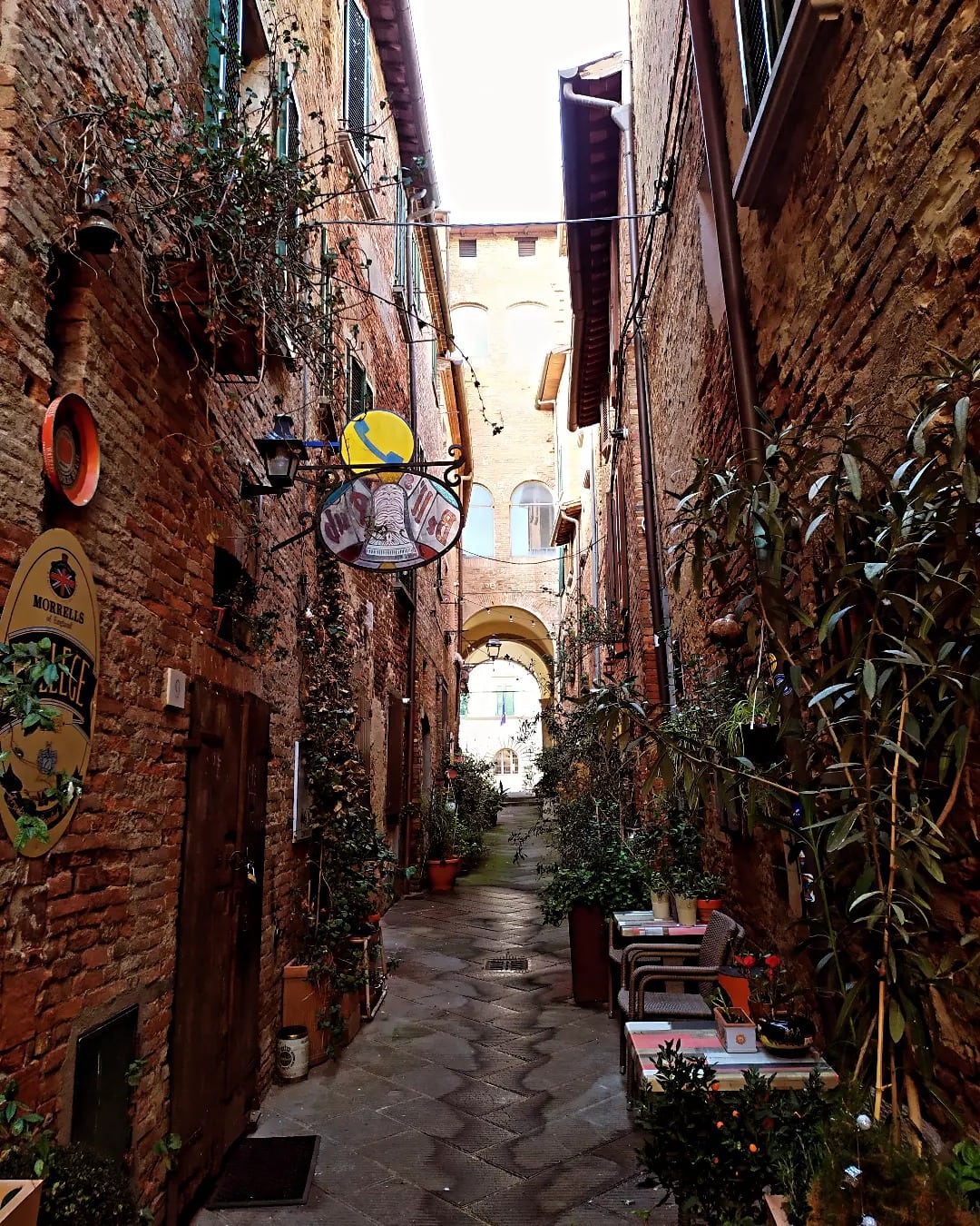 Narrow Italian streets