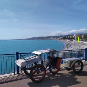 Beautiful view with the trike in front of the sea shore