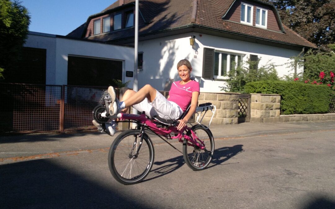 recumbent-bike-pink-lady-2
